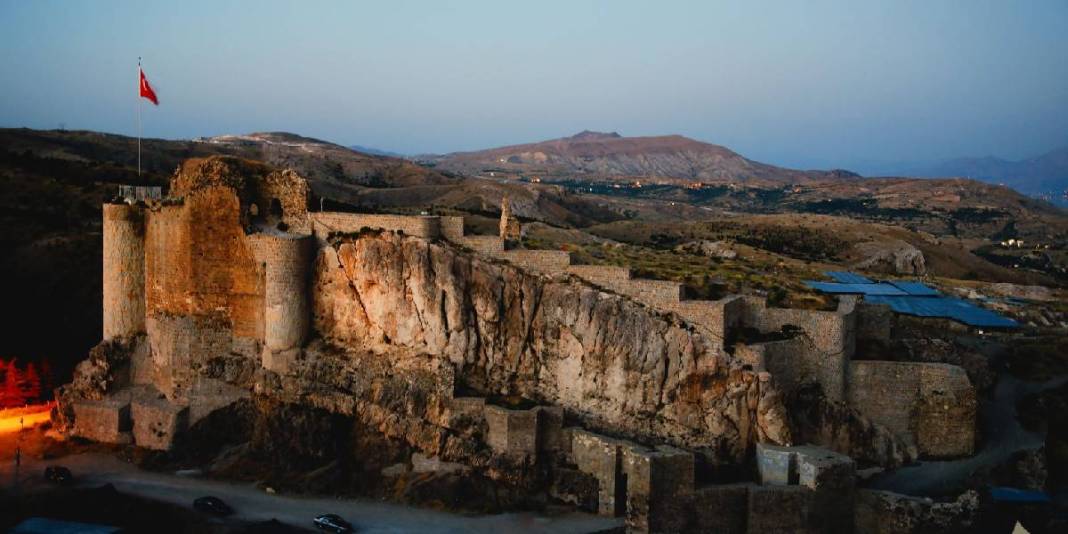 Tarihle iç içe bir yolculuk yapmaya hazır mısınız? Denizi, kumu, güneşi bırakan buraya gidiyor: İşte tarih kokan o yer 1
